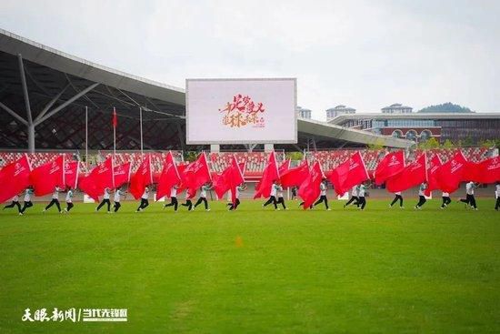 海报上的几位主角分列竹林之中，男主角展熊飞居于画面正中手持利刃、表情坚定，其他角色各具神色姿态，从装束来看身份有文人也有武将，这个身份个性各不相同的探案组合会擦出怎样的推理火花呢？影片上线后众人即将亮出本事，各显神通